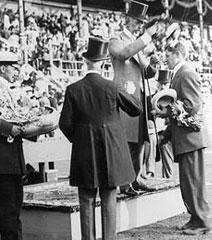 King Gustav of Sweden giving Jim Thorpe the Gold at 1912 Olympic closing ceremony