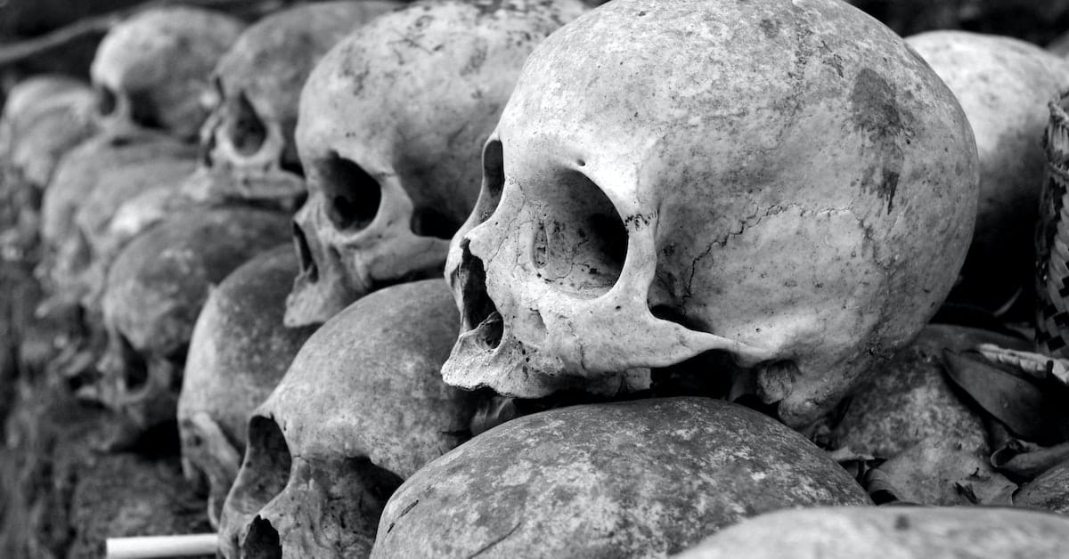 pile of skulls memento mori to stop caring what others think